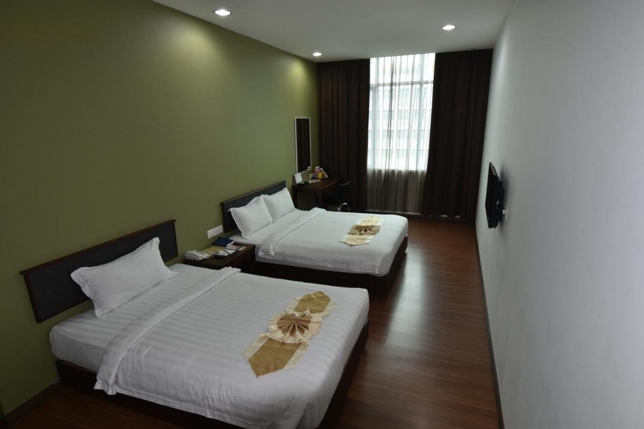 Li Hua Hotel , Bintulu Sentral Экстерьер фото